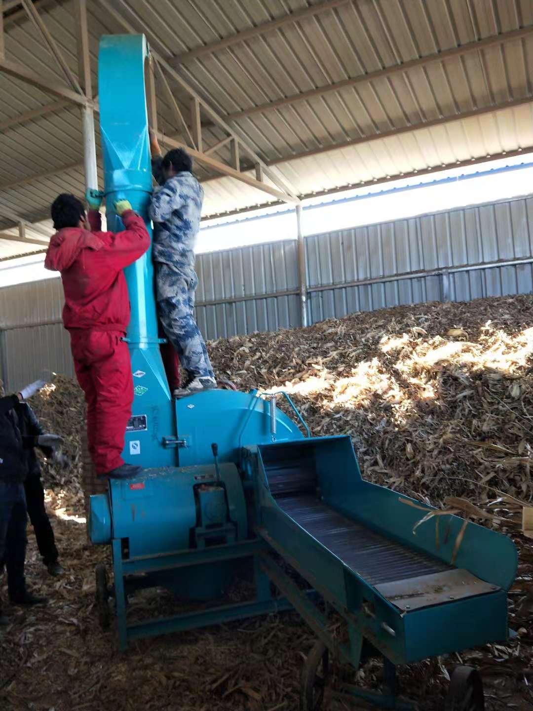 山西10噸鍘草揉絲機(jī)多少錢一臺？